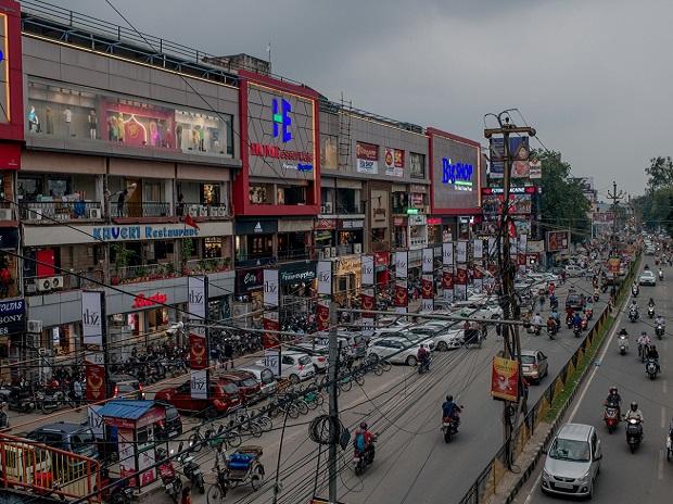 Retail jobs in India down 12% amid record festive sales, says report