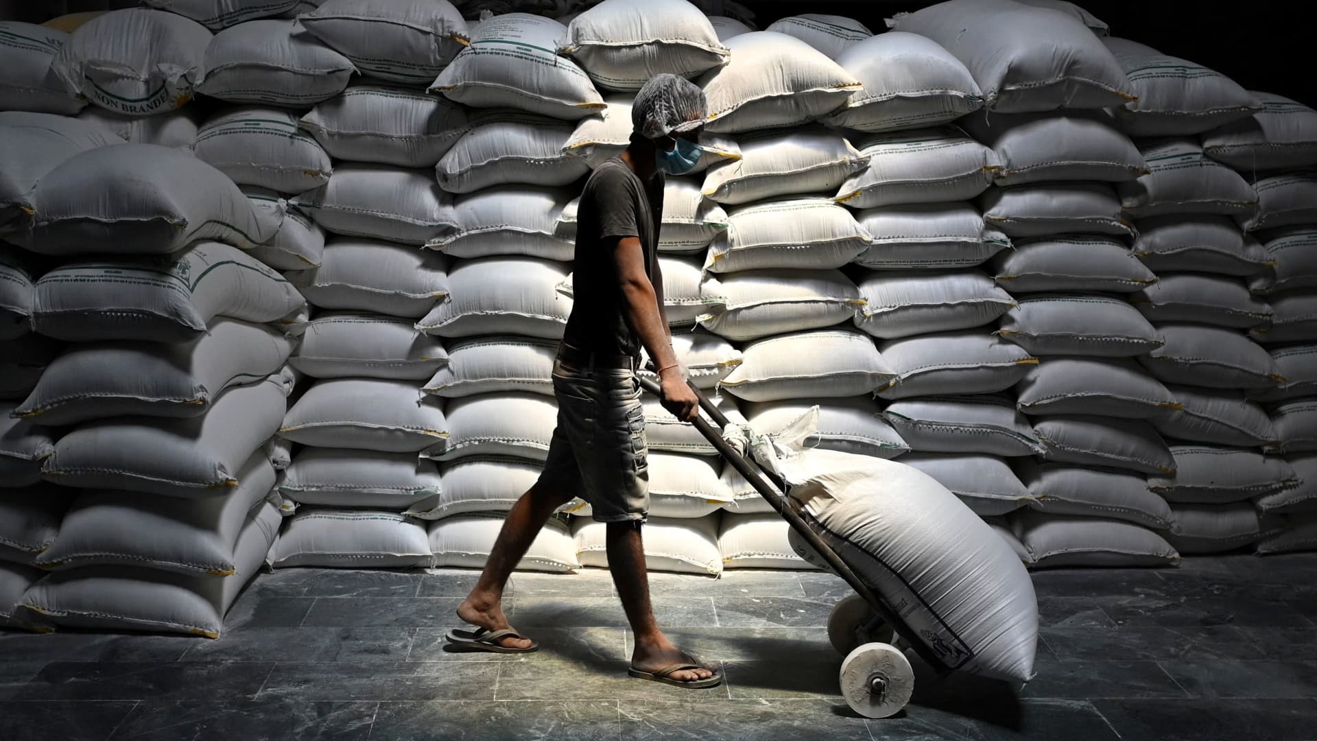Hunger is India&rsquo;s &lsquo;biggest problem&rsquo; &mdash; one of the world's largest food producers leaves millions hungry