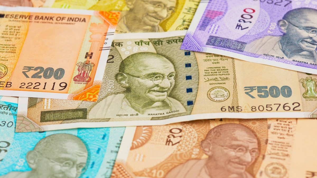 How did Mahatma Gandhi become the face of Indian currency? Here&rsquo;s the history